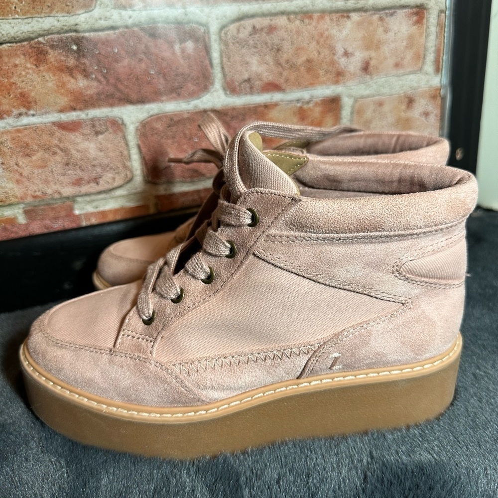 platform coquette bohemian flare contemporary streetwear Canvas high top